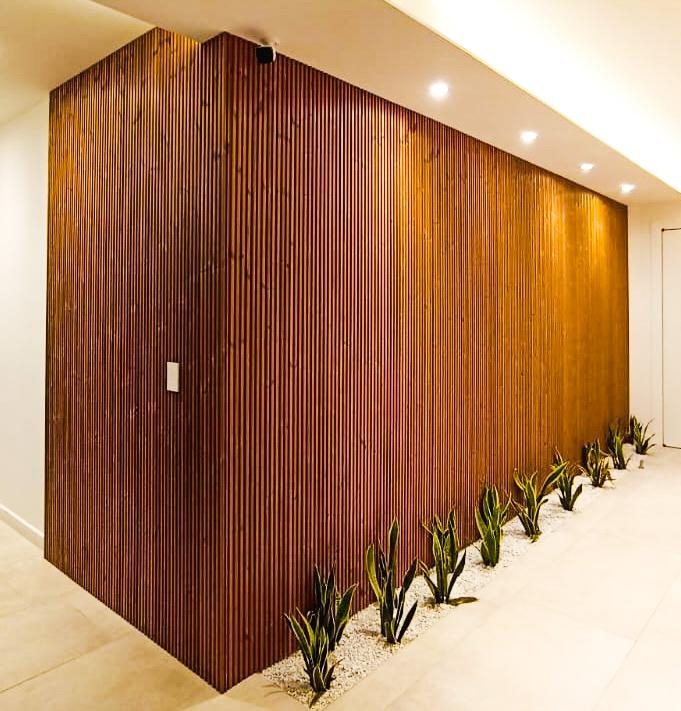 Warm fluted wood slat wall